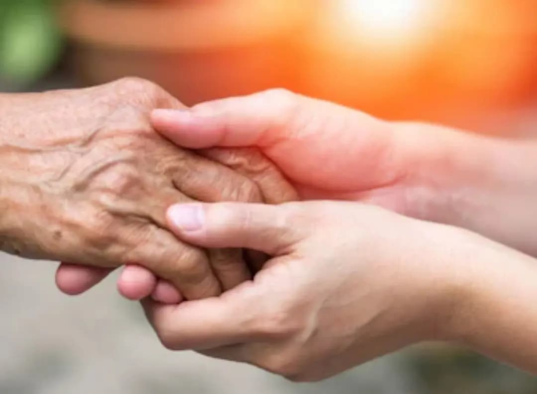 Chinese Influencer Dupes Elderly Woman Of Rs 66 Lakh By Emotional Manipulation_gnr