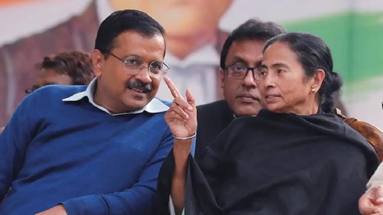 Arvind Kejriwal in Kolkata to campaign for tmc candidate sobhabdeb chattopadhay