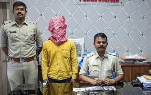 arms dealers arrested from Baharampur