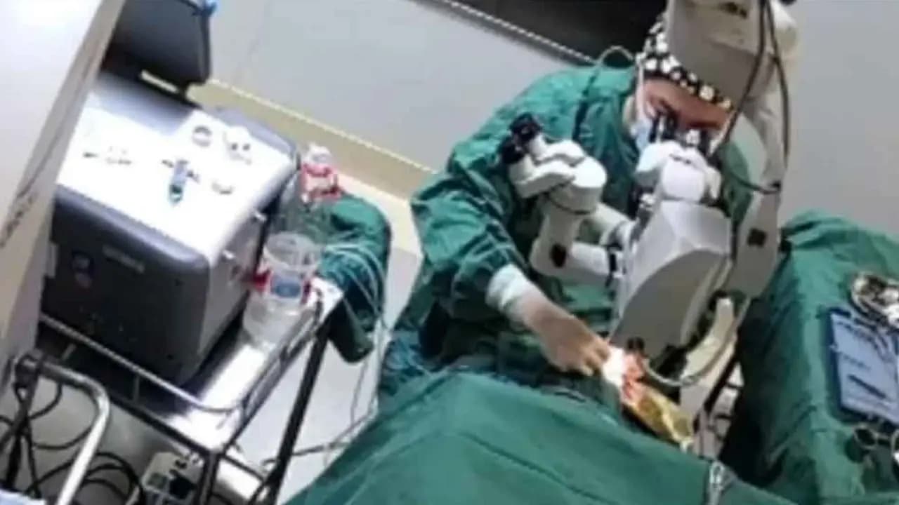Outrage in China over doctor punching patient during surgery