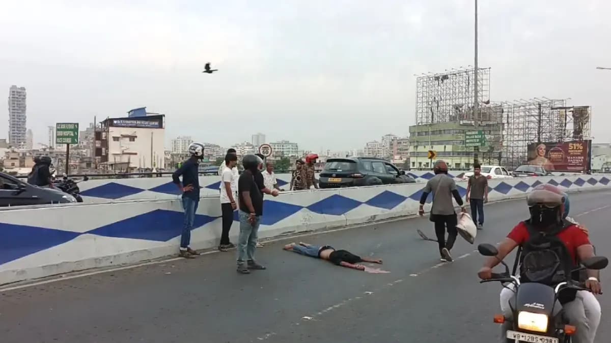 One died due to rash driving on Maa Flyover