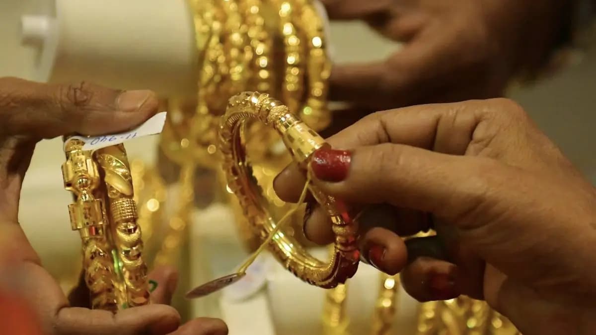 Gold Prices Fall In India Check 22 Carat Gold Rate In Your City On November 13 gnr 