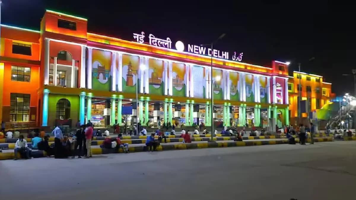 NRI charged Rs 10000 for wheelchair at Delhi station porters licence cancelled