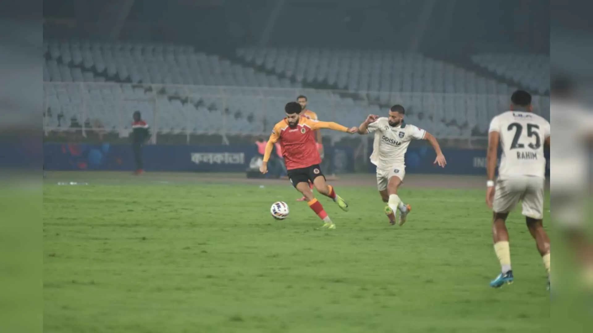 East Bengal coach and officials unhappy with refereeing spt 