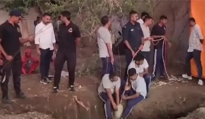 Toddler Falls Into 50 Feet Borewell In Gujarat, Dies