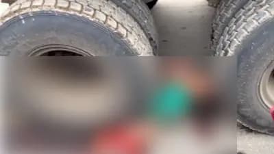 accident in murshidabad, one dead