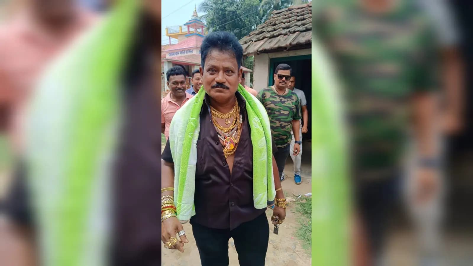 Hooghly Man with lots of gold in remembers bappi lahiri
