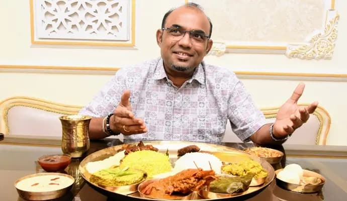 Music: পুজো মানেই ভোজন রসিক বাঙালিদের একটাই কথা, ‘খাও আর গাও’