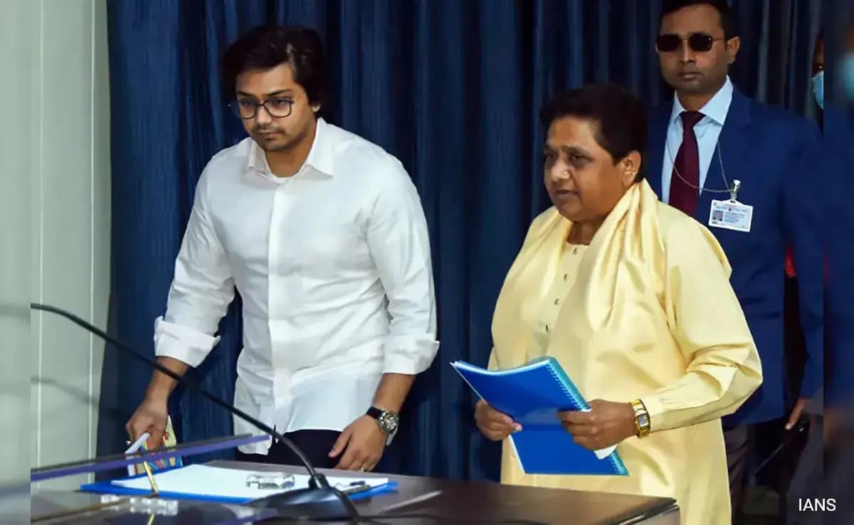 Mayawati Killed 2 Birds With 1 Stone