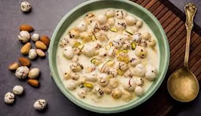 Eat makhana with milk and get magical benefits