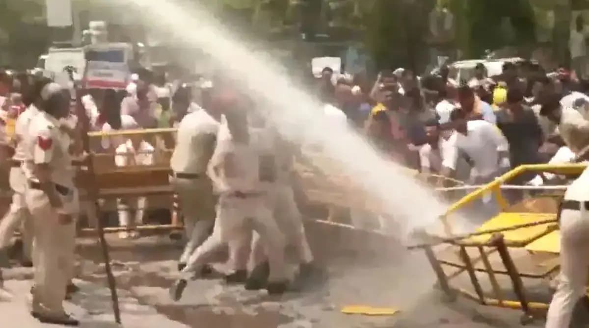 BJP Workers Protest Delhi Water Crisis