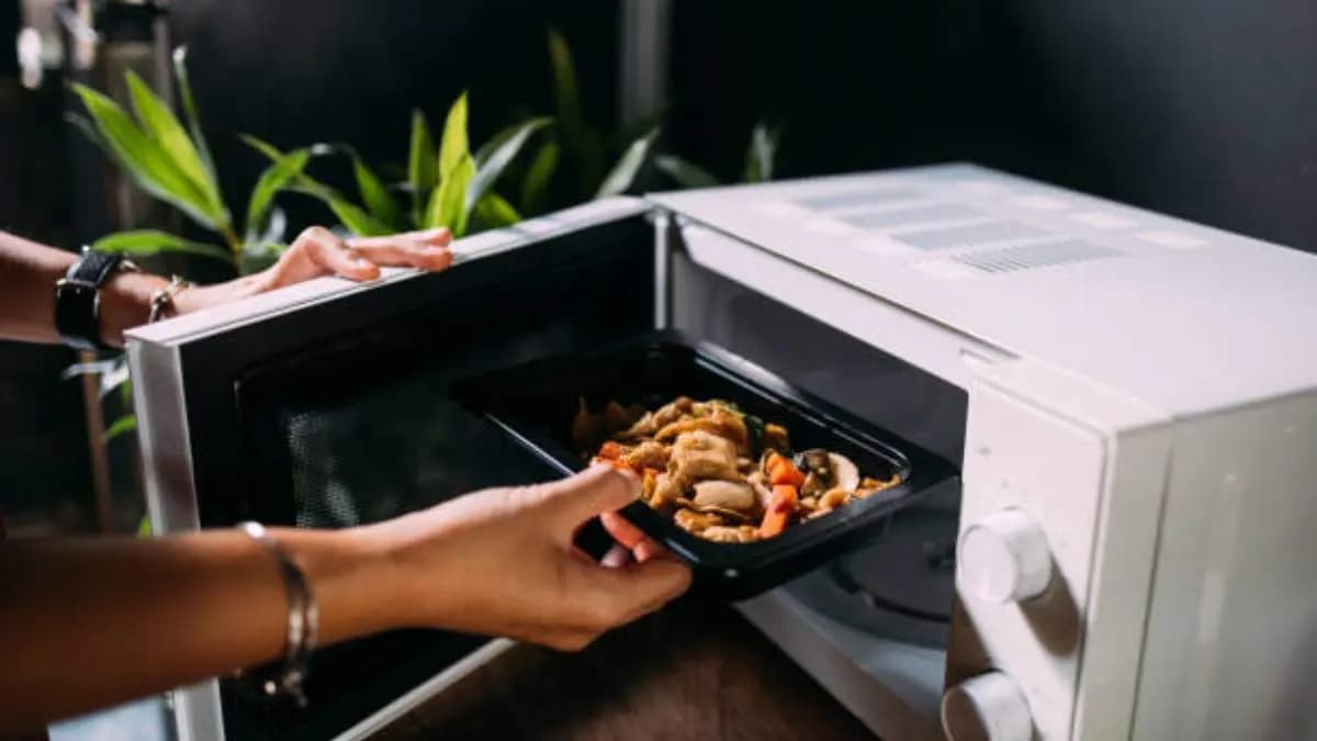 these all foods can turns unhealthy and poisonous for heating again before eating lif