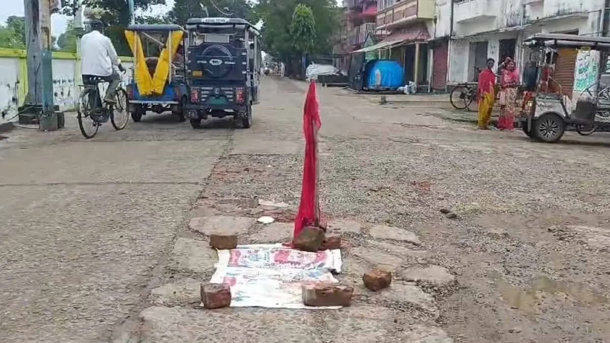 woman and her friend detained by police in hooghly for killing a man gnr