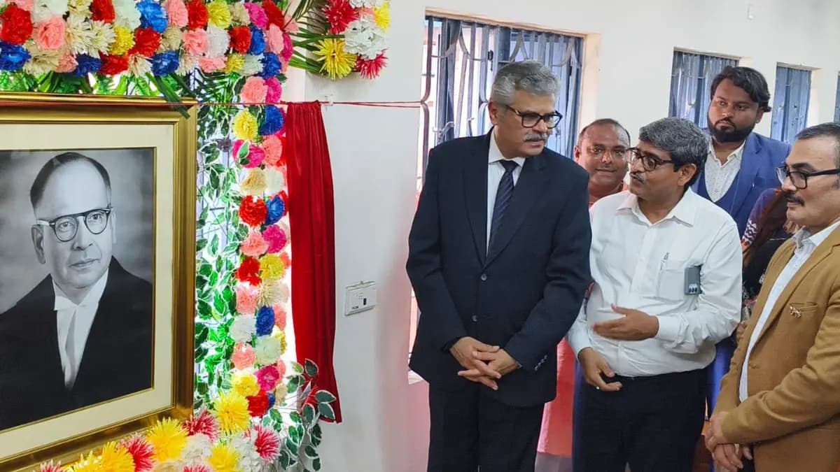High Court Chief Justice TS Sivajnanam praised the quality of education and infrastructure of government law colleges
