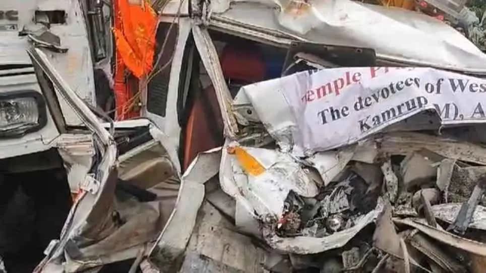 Car accident in nakshalbari one killed, 12 injured gnr