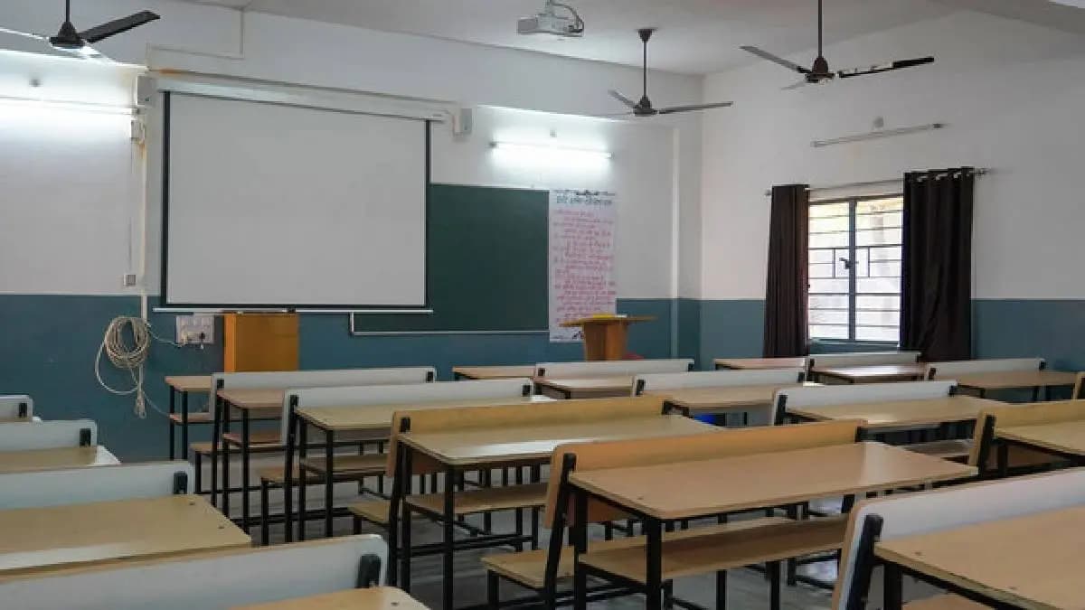 teacher watches porn in classroom thrashes student who caught him at jhansi school