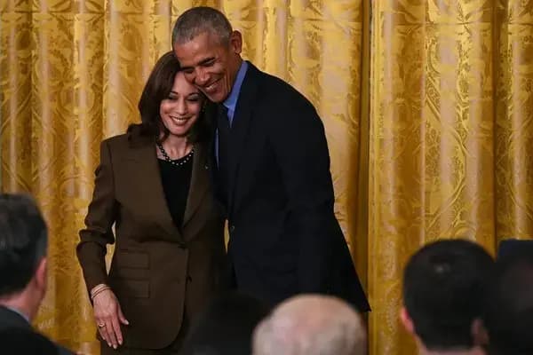 Barack Obama, Wife Michelle Endorse Kamala Harris gnr