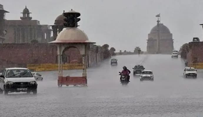 heavy rain in delhi today gnr