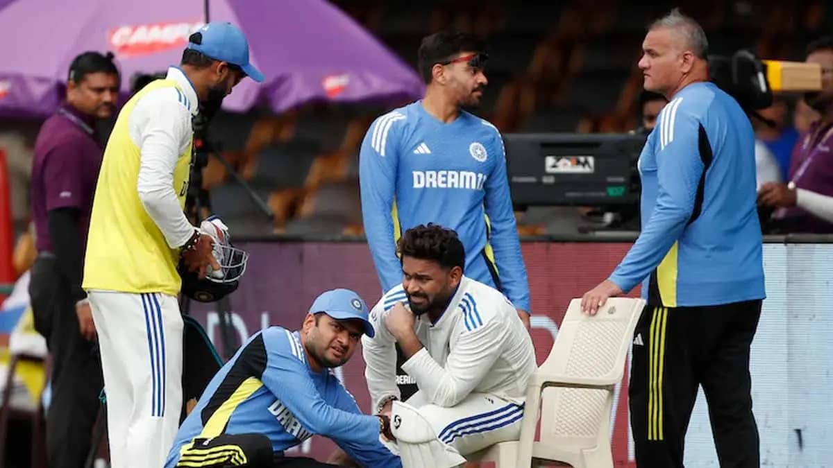 BCCI Delivers Bitter Rishabh Pant Blow To India On Day 3 Of Bengaluru Test spt