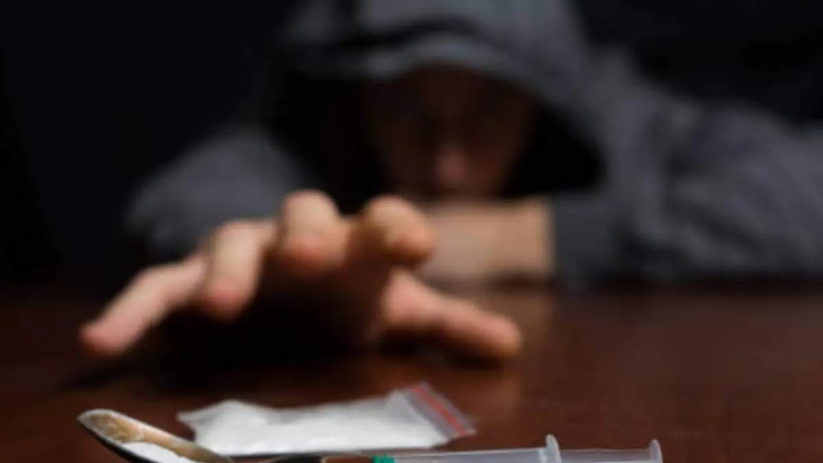 teenagers are more addicted than elders and this is got harmful for them lif 