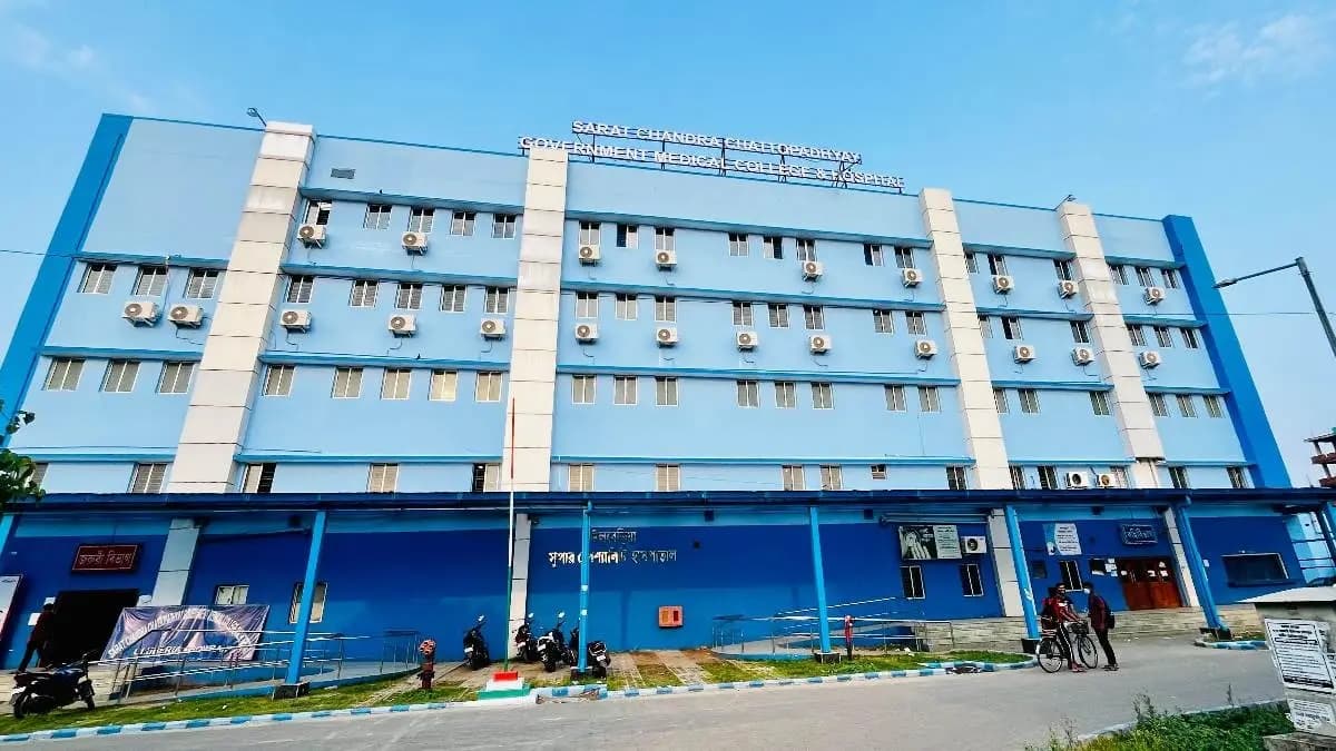 Homeguard attacked allegedly a lady doctor inside medical college
