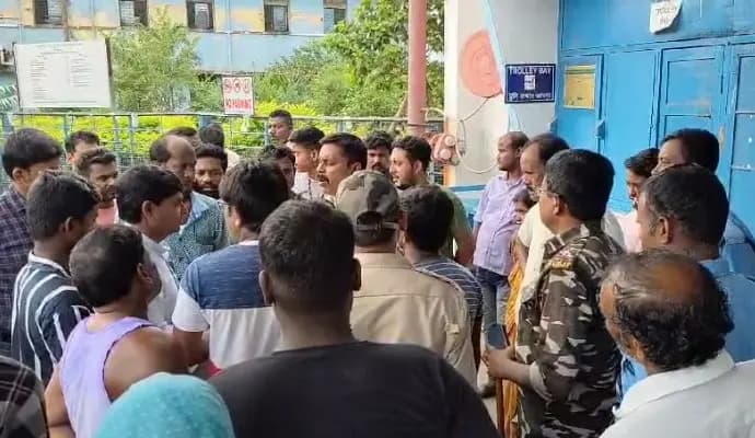 woman mysterious death at murshidabad gnr