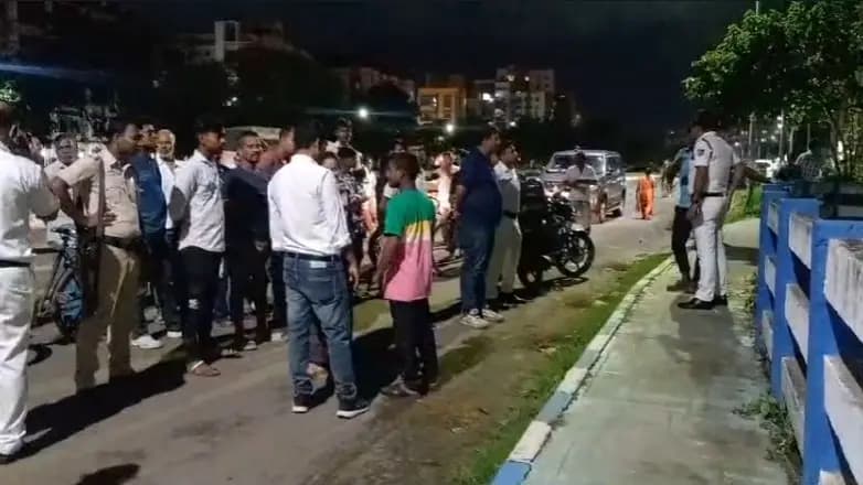 A young man was rescued on kolkata street gnr