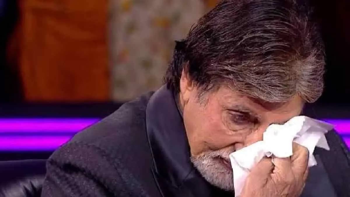 Amitabh Bachchan breaks down in tears hearing his late mother s voice on KBC birthday special featuring Javed and Farhan Akhtar
