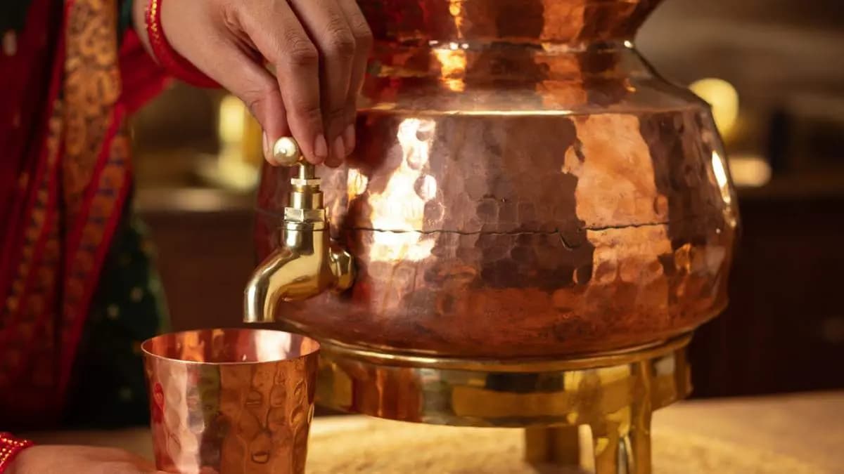 Drinking water at copper bottle is healthy but by these all faults it might be harmful lif