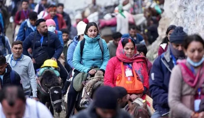 Amarnath Yatra temporarily suspended