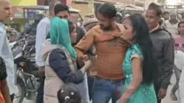 Husband And Wife Accuse Each Other Of Affairs In Bihar, Heated Exchange Goes Viral gnr 