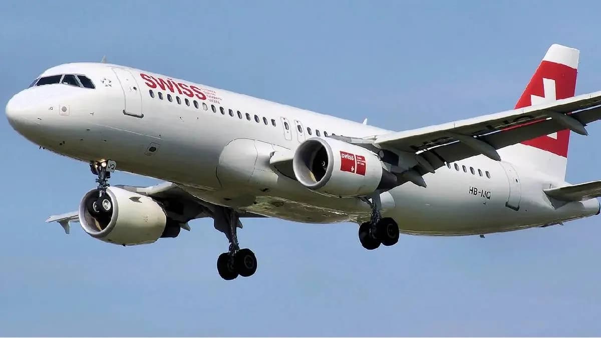 Flight Crew Under Fire For Leaking video of Couple Having intimate on plane gnr