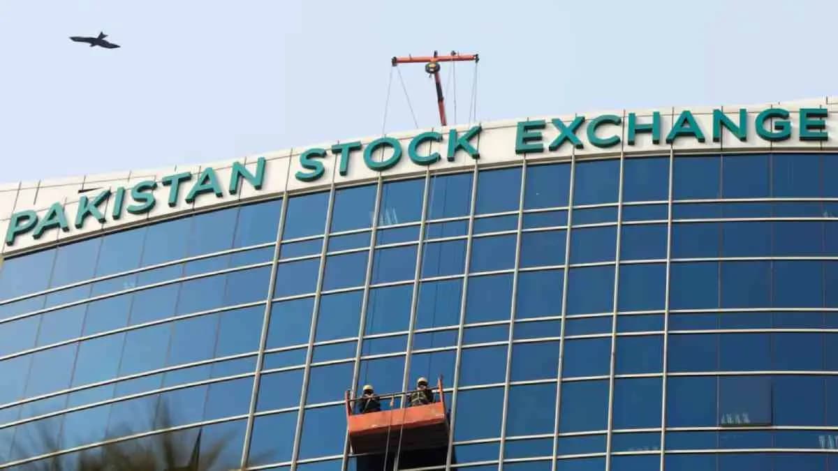 Pakistan stock market on Wednesday crashed over 3000 points after India is planning a strong retaliation