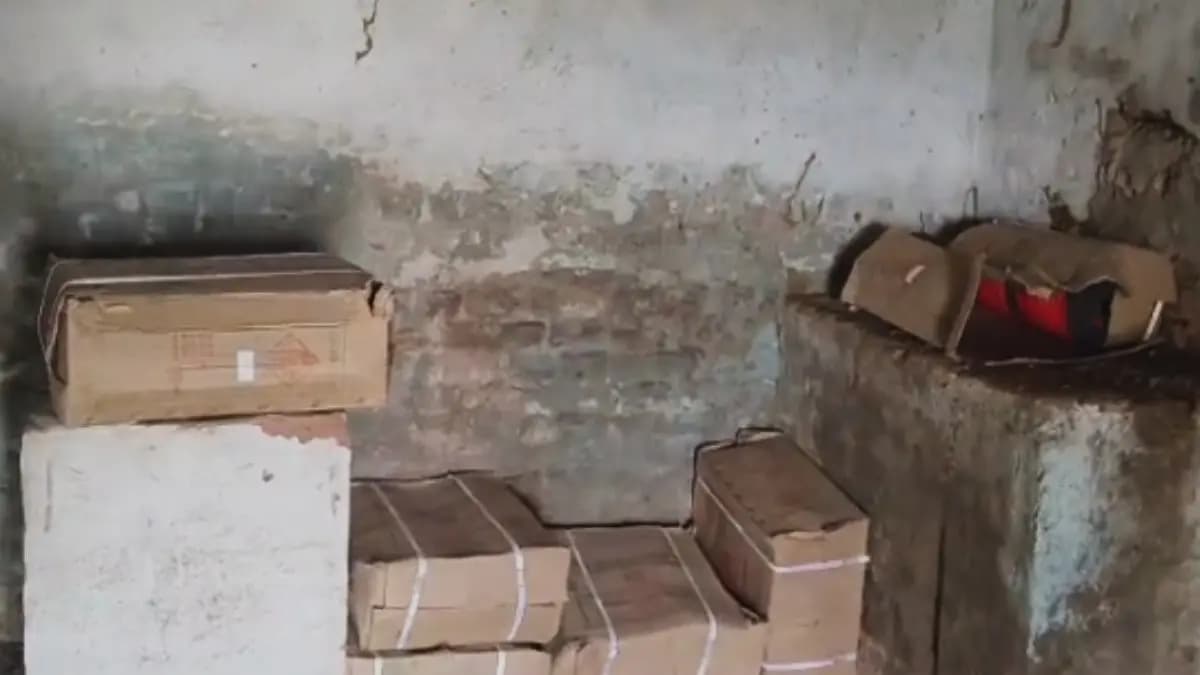 Huge quantity of explosives recovered from jharkhand border area gnr 