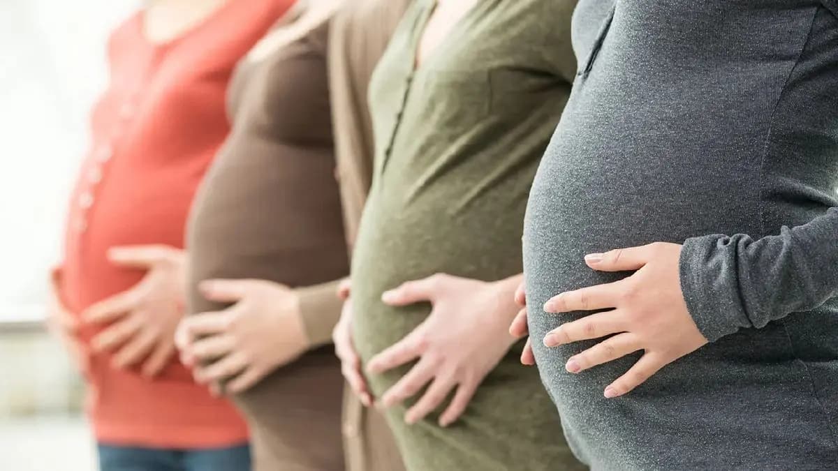 Fourteen nurses got pregnant at the same time in an American Hospital