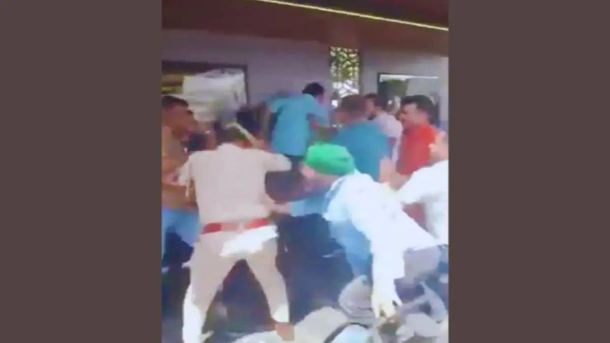 BJP workers assaulted journalists in Kathua