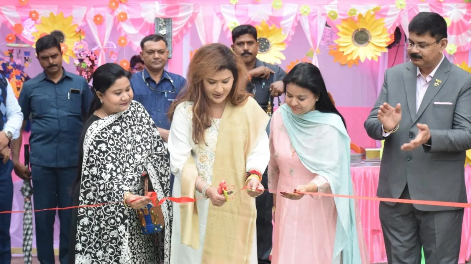 Grand winter carnival 2024 was celebrated in calcutta boys school in kolkata_gnr
