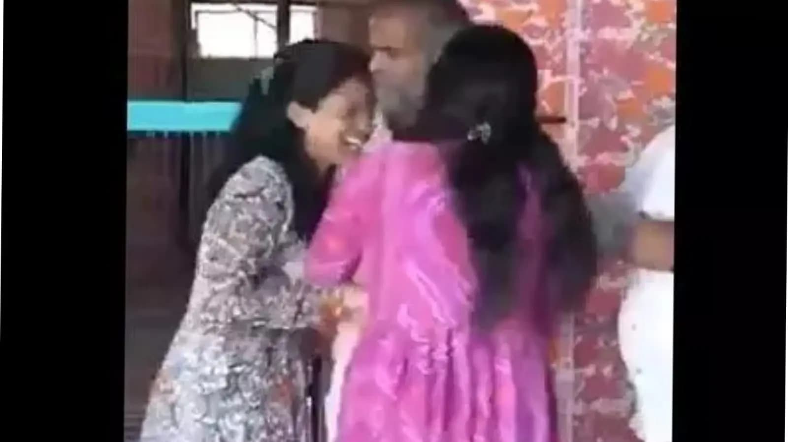 Daughters Recognize Father at Orphanage in Hyderabad then what happened_gnr