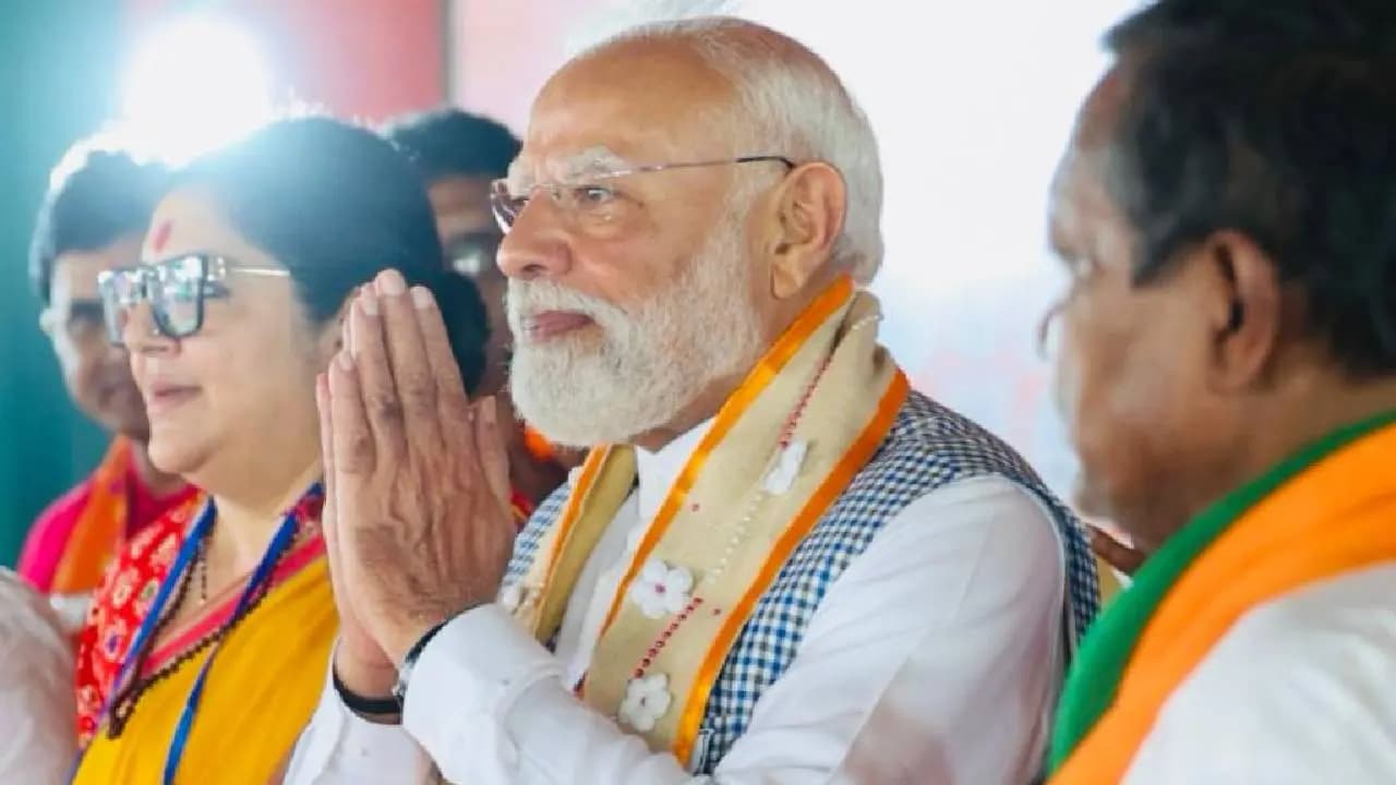 After Campaign Ends Modi Sends Audio Message of Trust to Bengal Voters