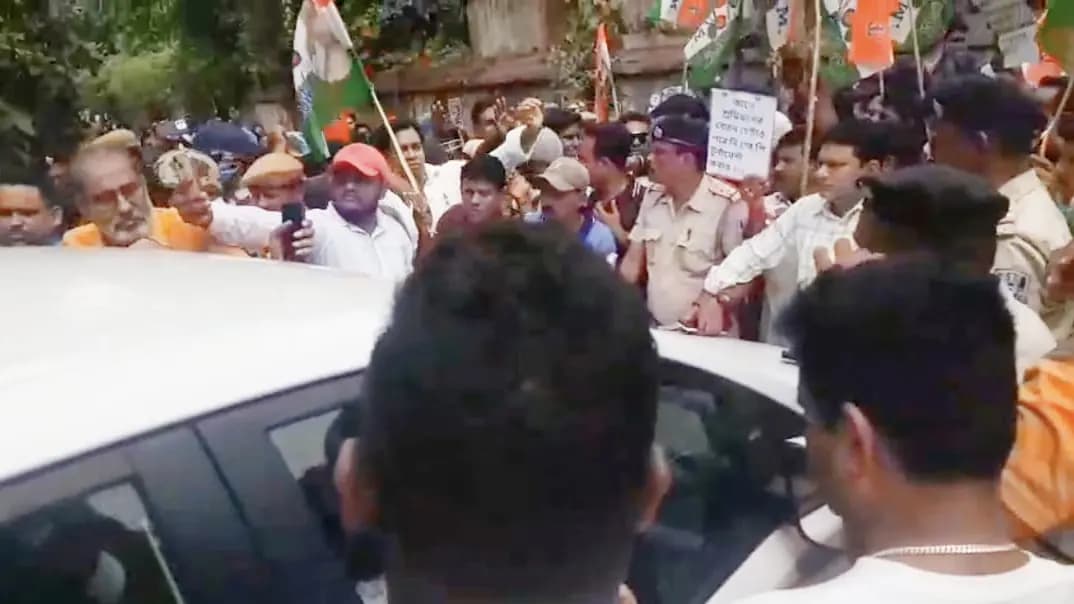 BJP state president faced labour agitation while he had been to kick off  Narendra Cup