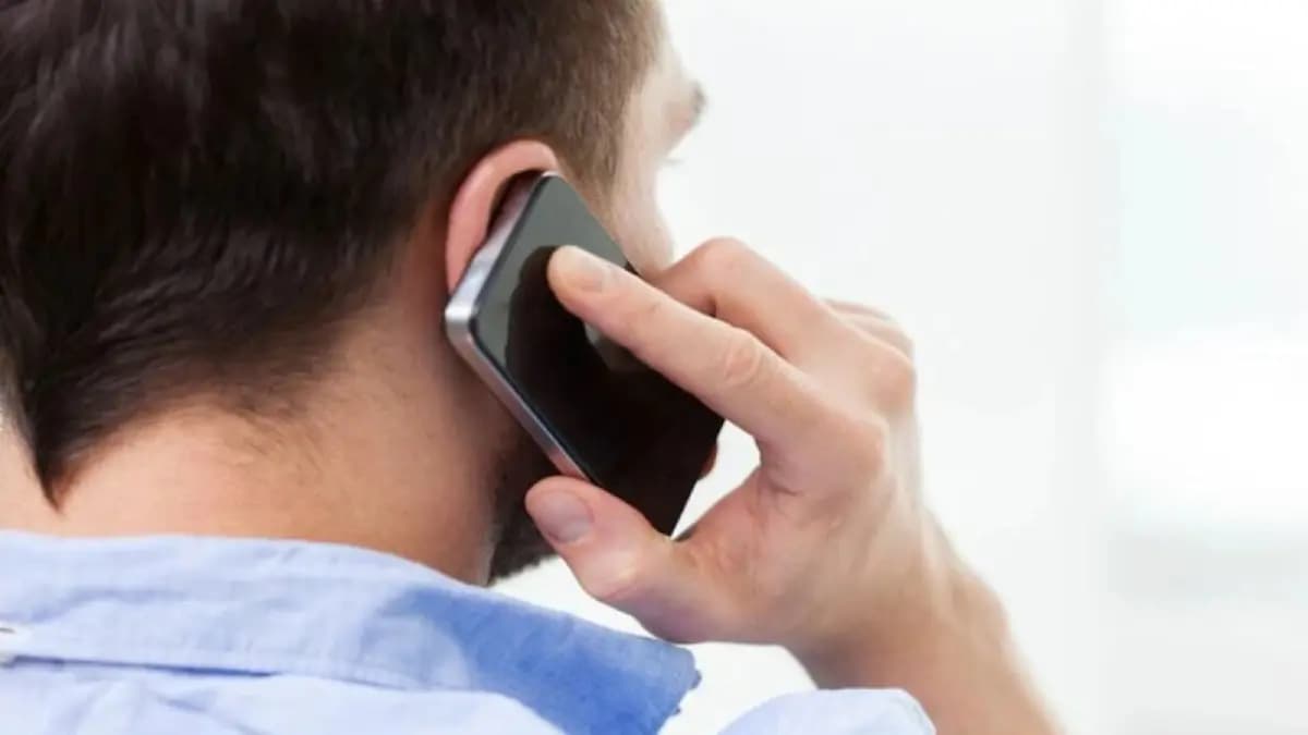 Who made the first mobile call in India