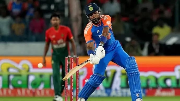 Dinesh Karthik questions hardik Pandya's removal from vice captaincy on T20 spt 