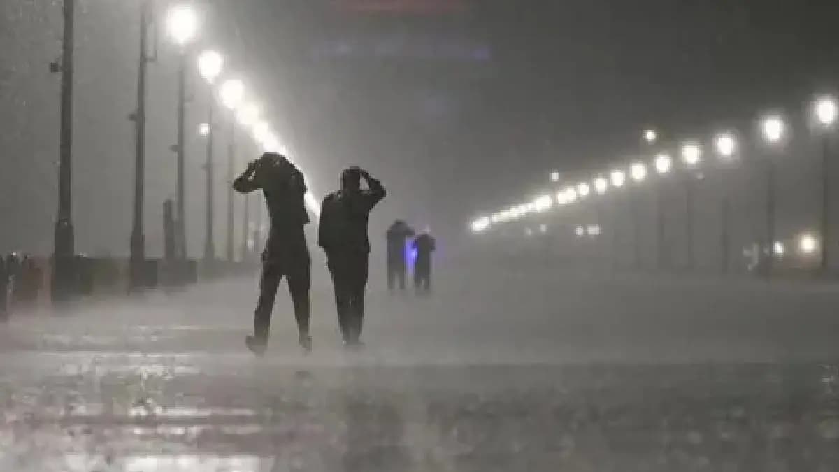 IMD Weather Update Deep Depression heavy rainfall in Bengal districst know about Possible Impact