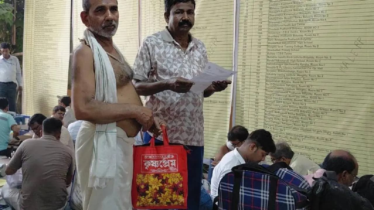 In spite of their circumstances People reach their assigned polling stations for election duty 