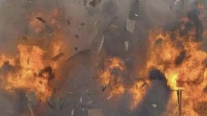 Gas ballon cylinder blast in kalyani fair one killed, three injured gnr 