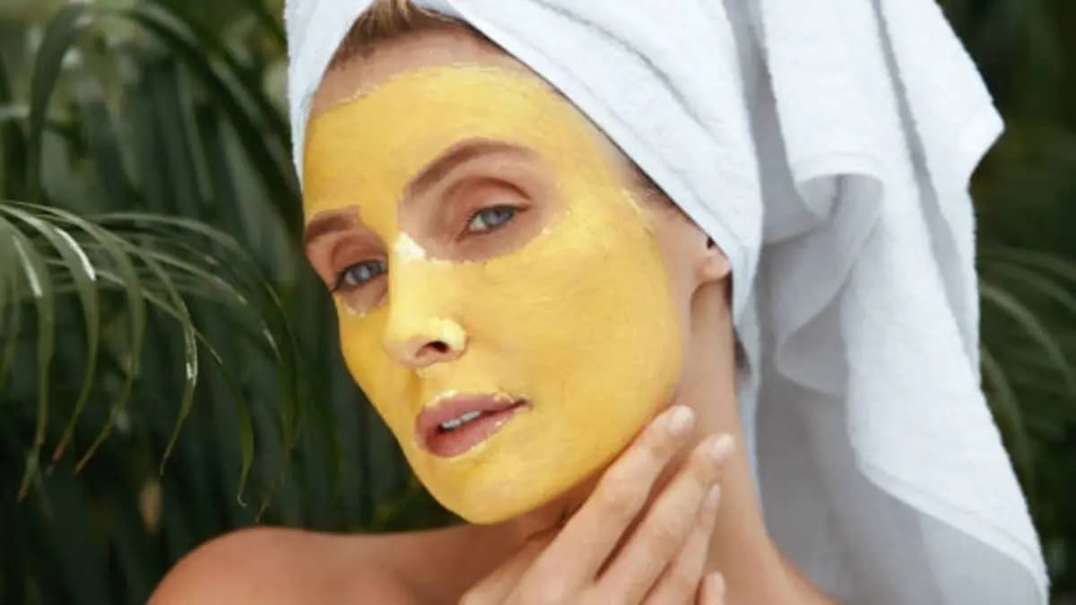 This home made ubtan face pack can easily remove sun tan and make your skin glowing and brightening very fast lif
