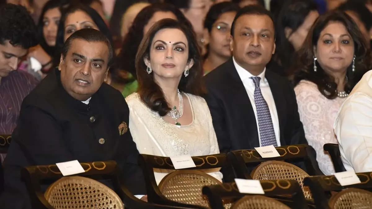 Ambanis carry out various important business and family ্ecision on the advice of this spiritual master do you know him