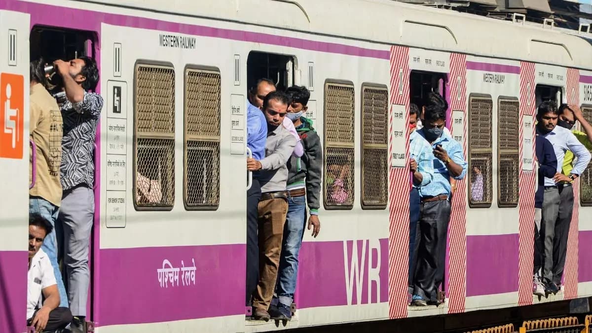 This time there will be separate coach for senior citizen on suburban trains 