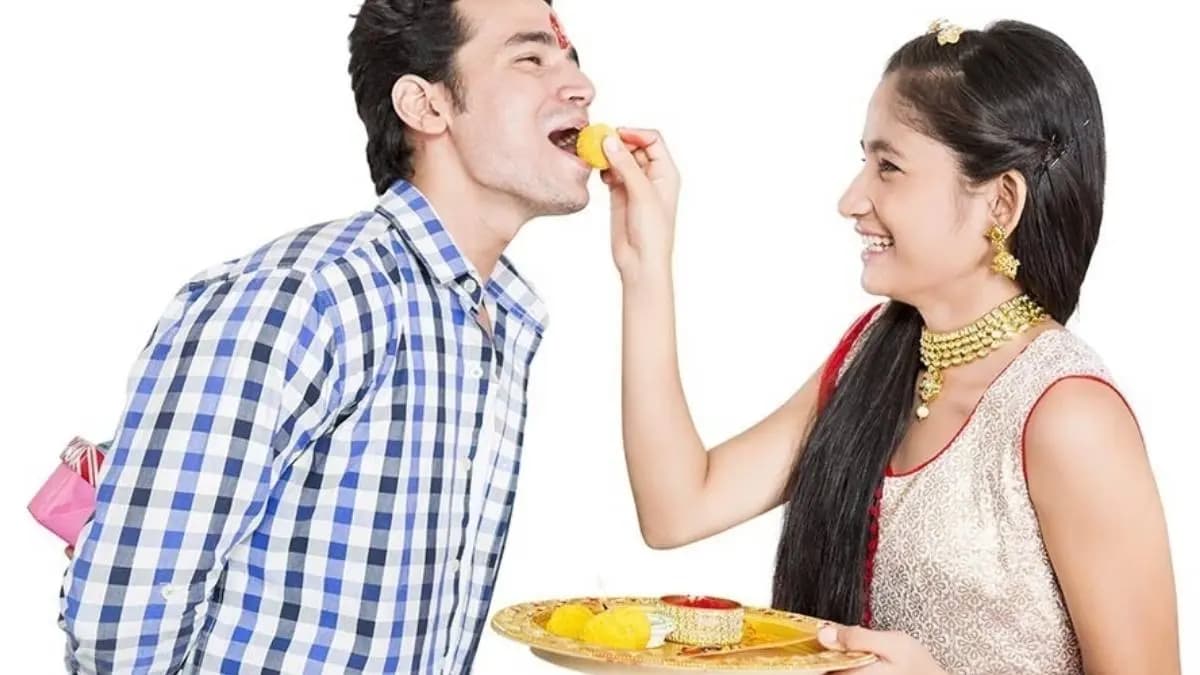 Rakhi Purnima 2025 by these tricks blood sugar will not increase if you eat sweets on Raksha bandhan