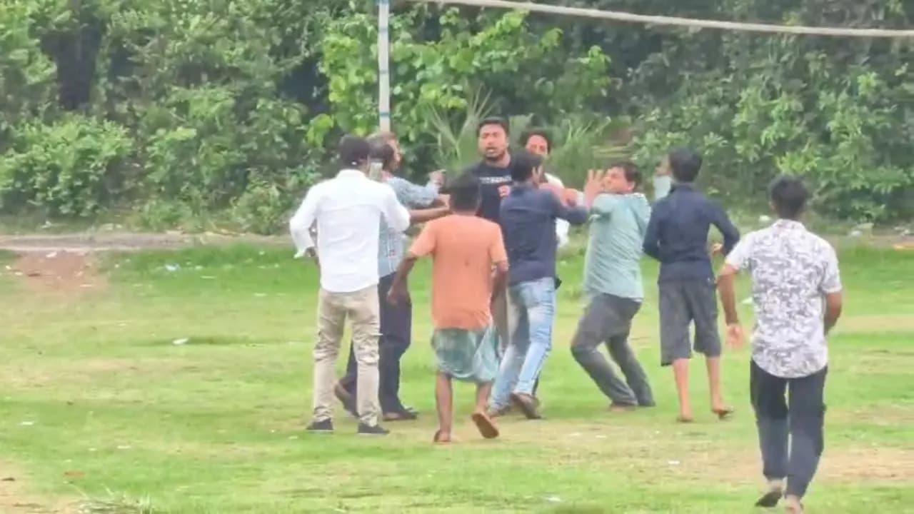 Bengal Elections 2026 Phase 2: brawl between ISF and TMC in Khanakul